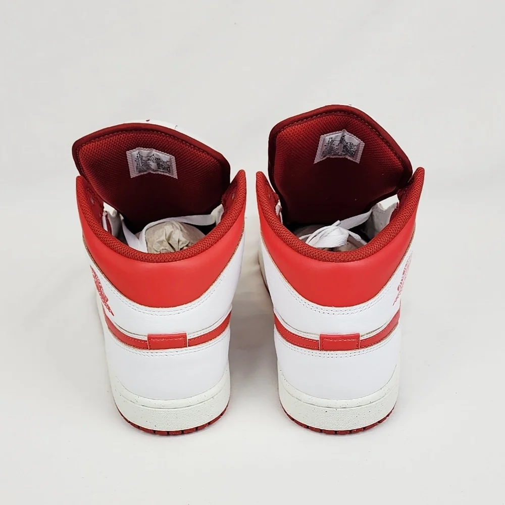 Air Jordan 1 Mid SE Sneakers White/Dune Red/Sail/Lobster